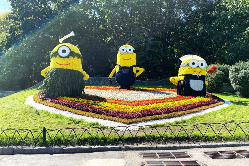 Cartoon Characters For Lawn