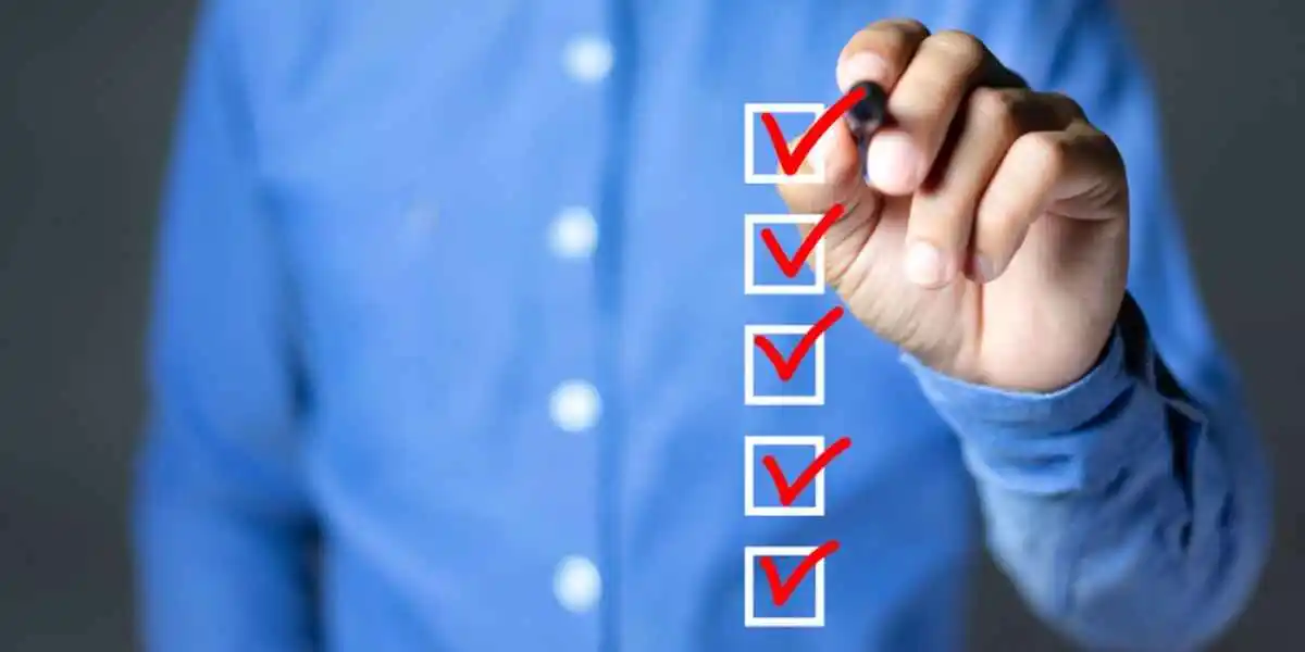 Read more about the article Checklist and Tips: How To Hire and Manage a Contractor